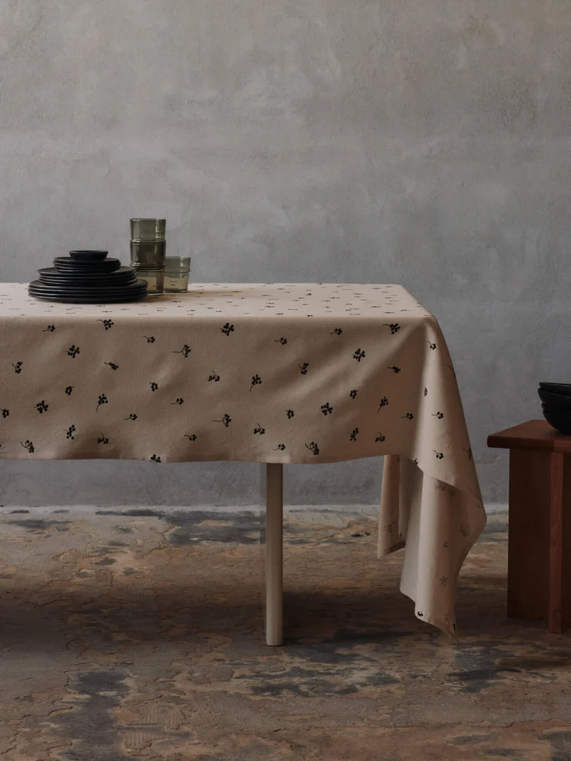 Baies Tablecloth - Natural/Dark Chocolate
