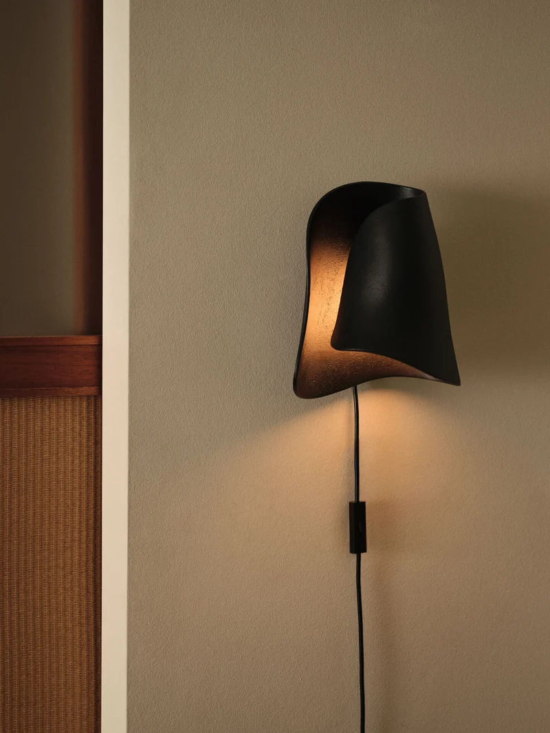 Oyster Wall Sconce - Black