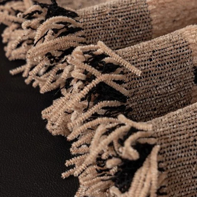 Jeté de Canapé Beluna – Graphique Beige et Noir