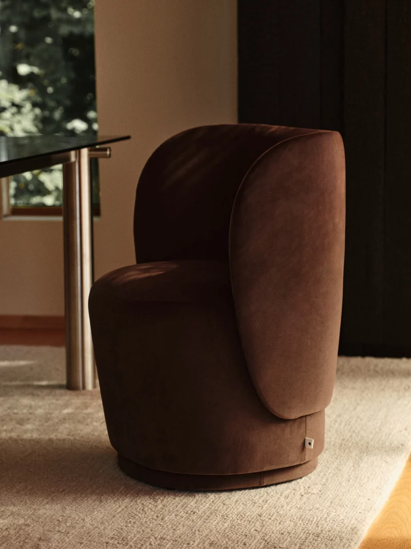Rico Club Chair - Swivel - Rich Velvet - Coffee