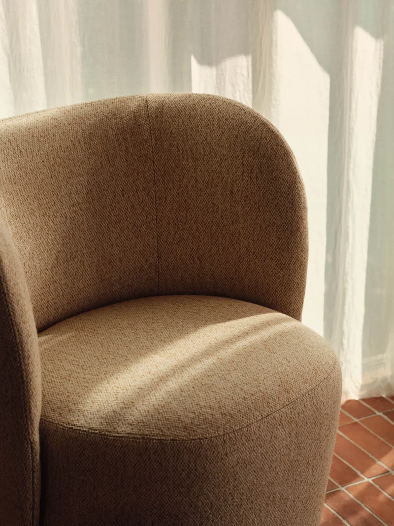 Rico Club Chair - Swivel - Vanir - Off-White/Honey