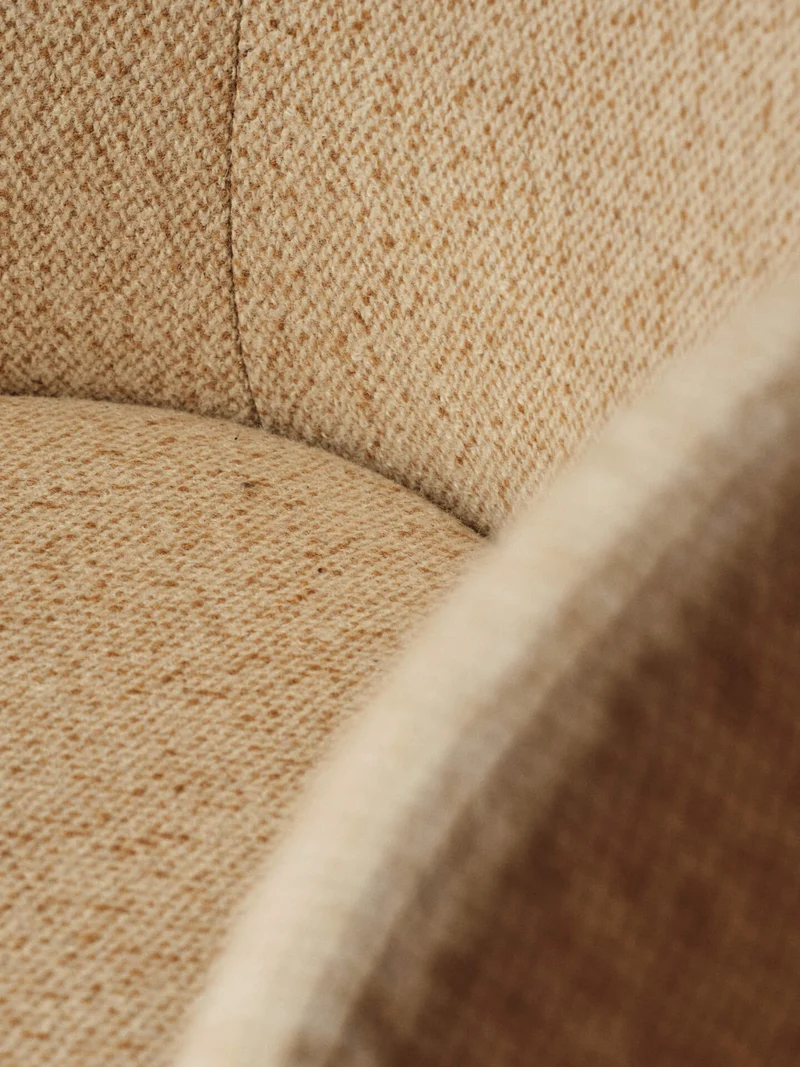 Rico Club Chair - Swivel - Vanir - Off-White/Honey