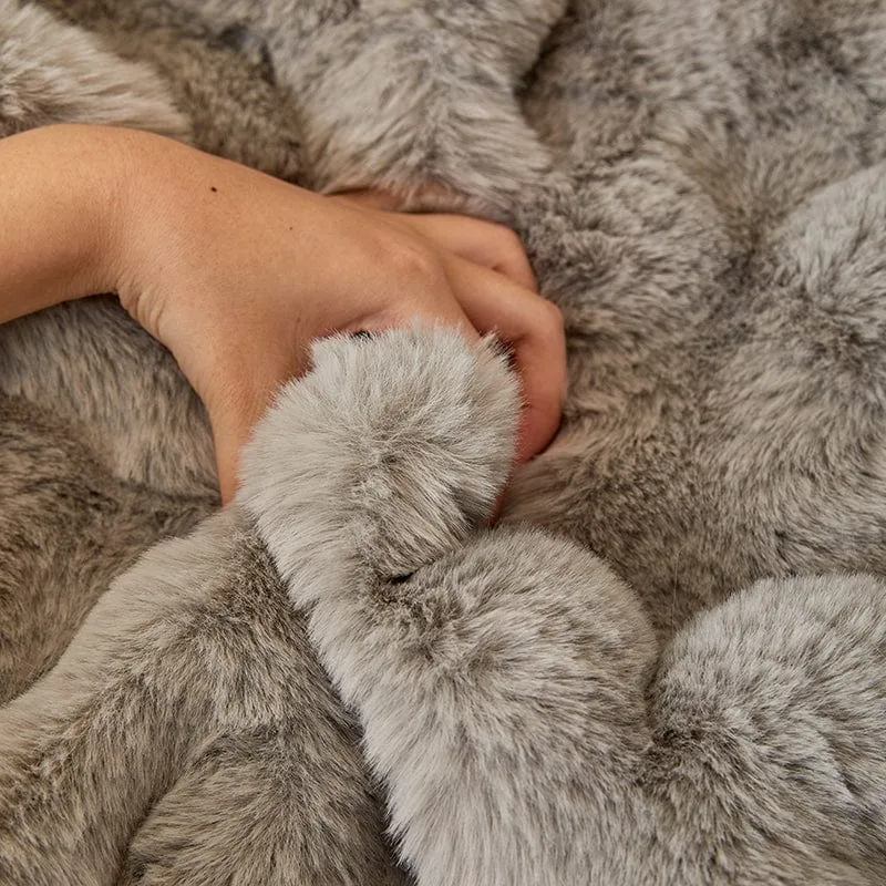 Housse de Canapé EasyCover Fausse Fourrure Molletonnée
