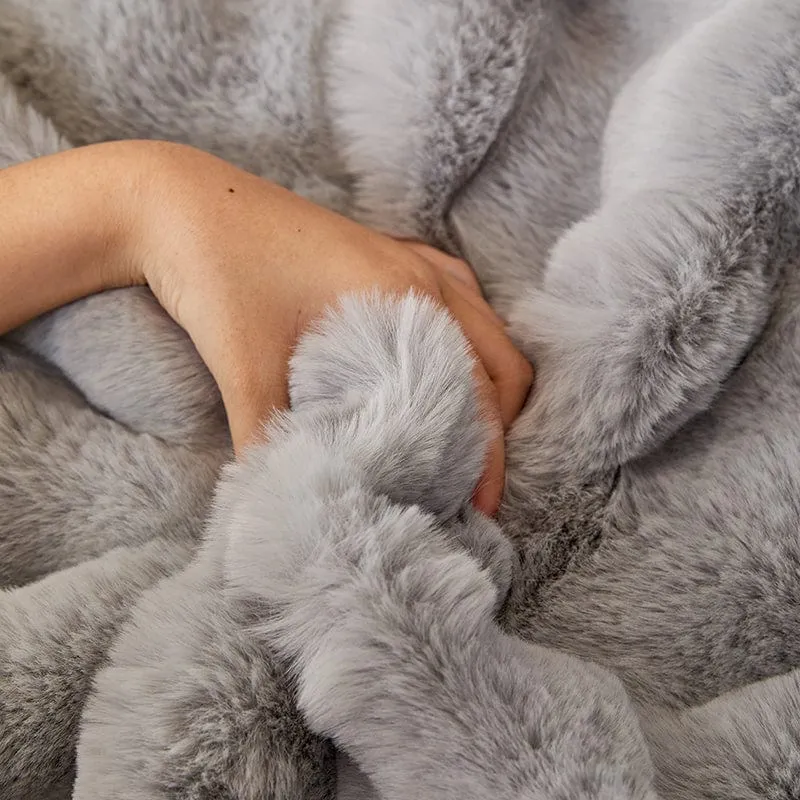 Housse de Canapé EasyCover Fausse Fourrure Molletonnée