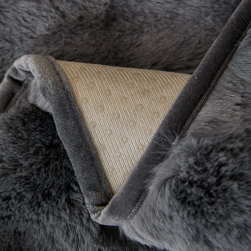 Housse de Canapé EasyCover Fausse Fourrure Molletonnée