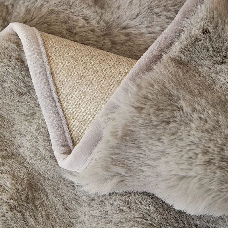 Housse de Canapé EasyCover Fausse Fourrure Molletonnée