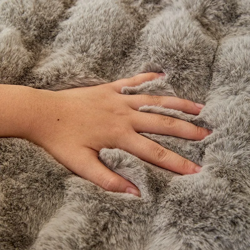 Housse de Canapé EasyCover Fausse Fourrure Molletonnée