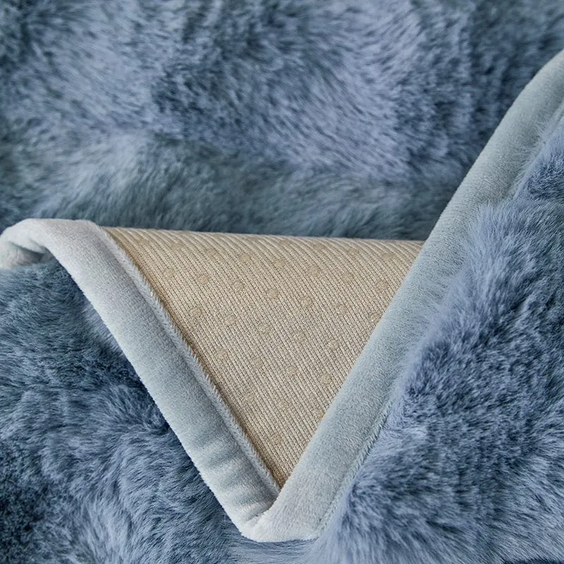Housse de Canapé EasyCover Fausse Fourrure Molletonnée