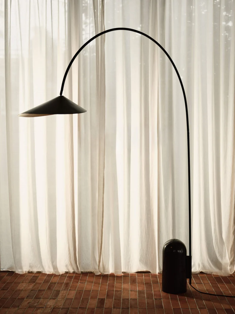 Arum Arched Floor Lamp - Black