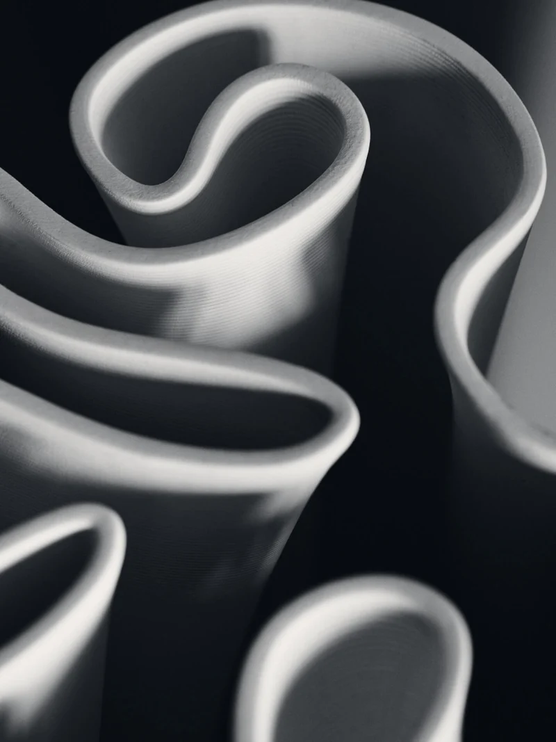 Dedali Floor Vase - Off-White