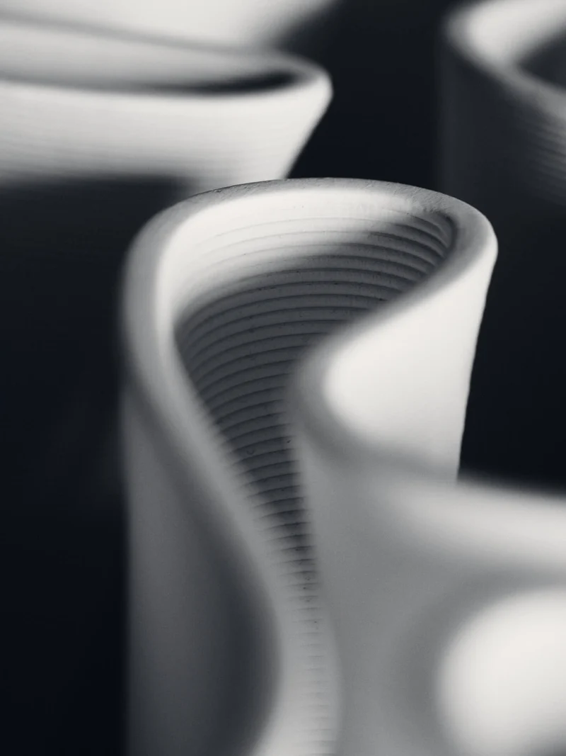 Dedali Floor Vase - Off-White