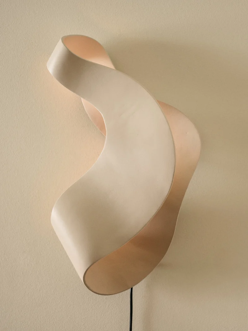 Oyster Wall Lamp - Light Cashmere