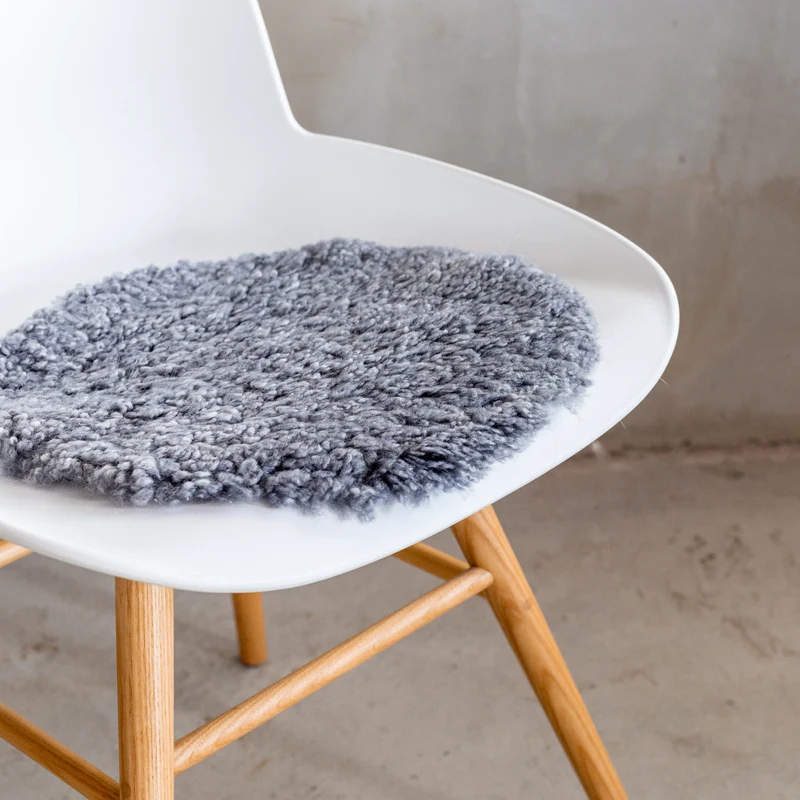 Coussin de chaise rond peau de mouton bouclée gris