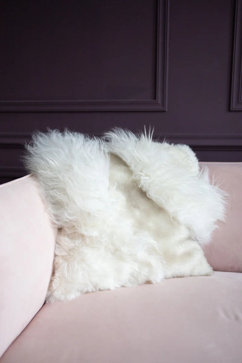 Coussin patchwork peau de mouton blanc