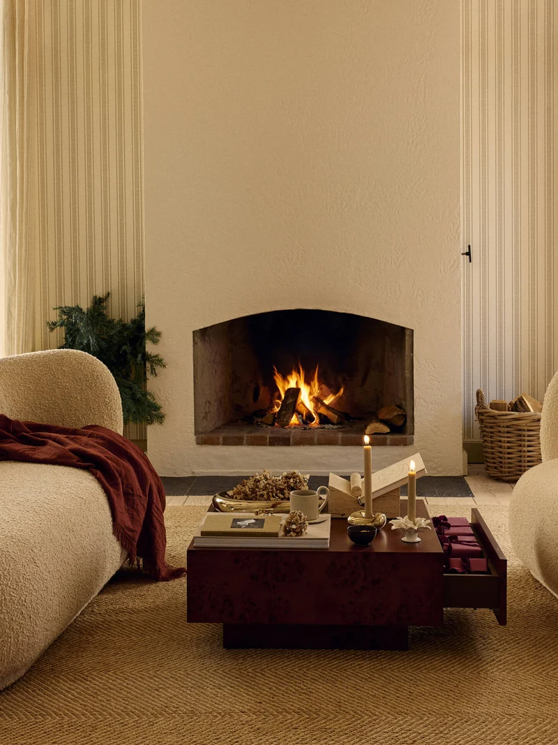 Holly Leaf Candle Holder - Off-White