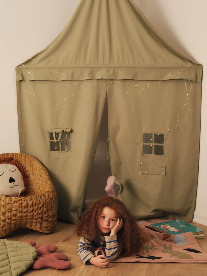 Settle Corner Curtain - Elm Green