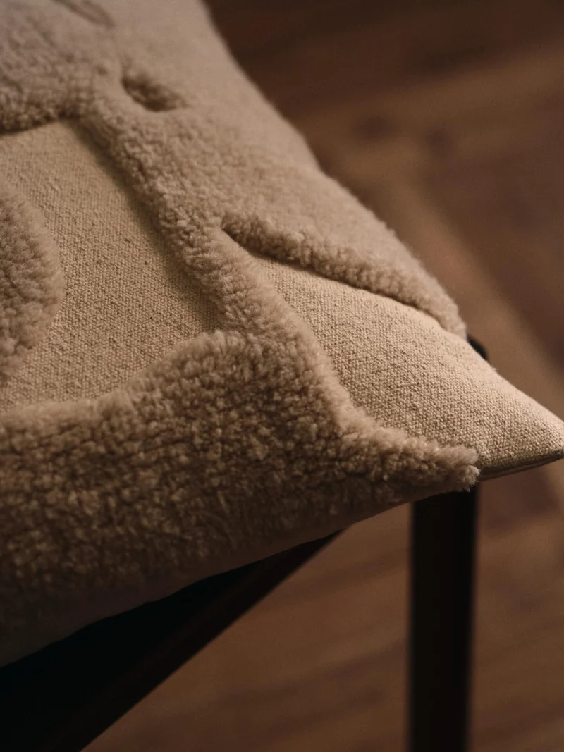 Cilla Tufted Cushion - Off-White/Parchment
