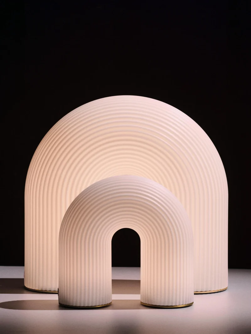 Vuelta Outdoor Portable Lamp - White