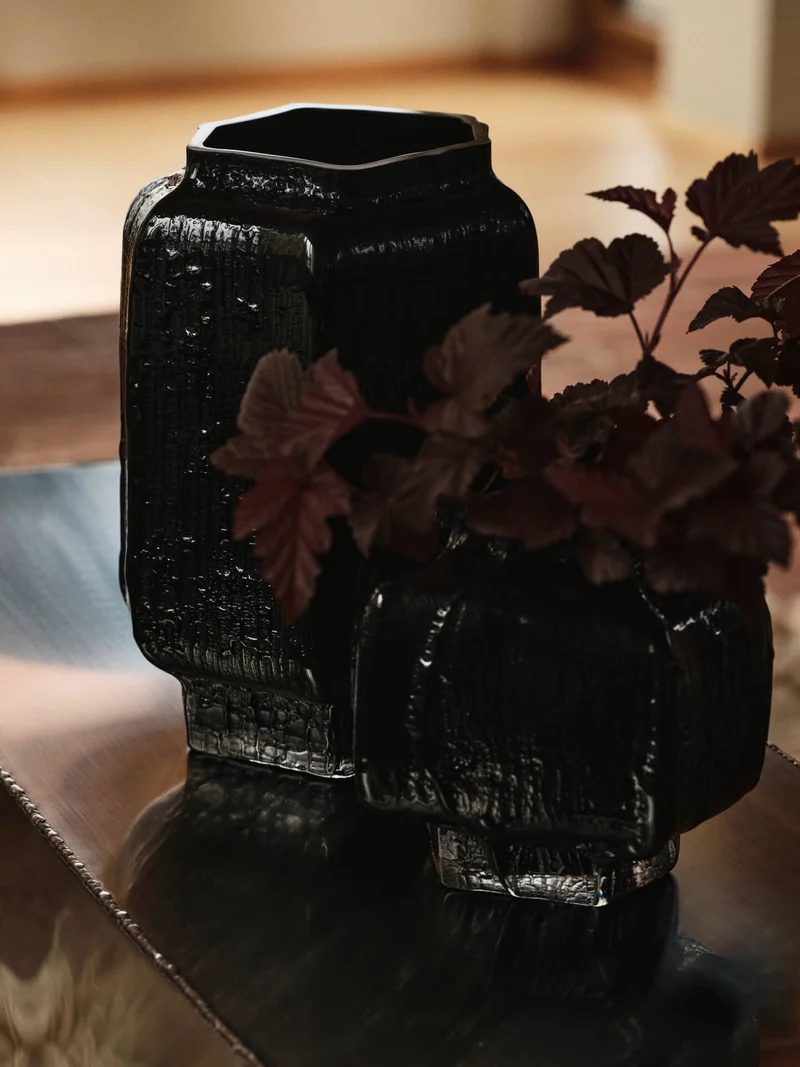 Mokuri Vase - Large - Black