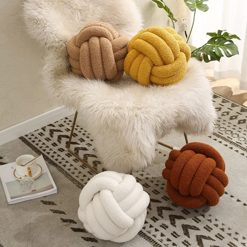 Coussin noeud beige