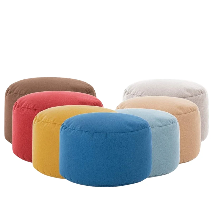 Petit coussin pouf