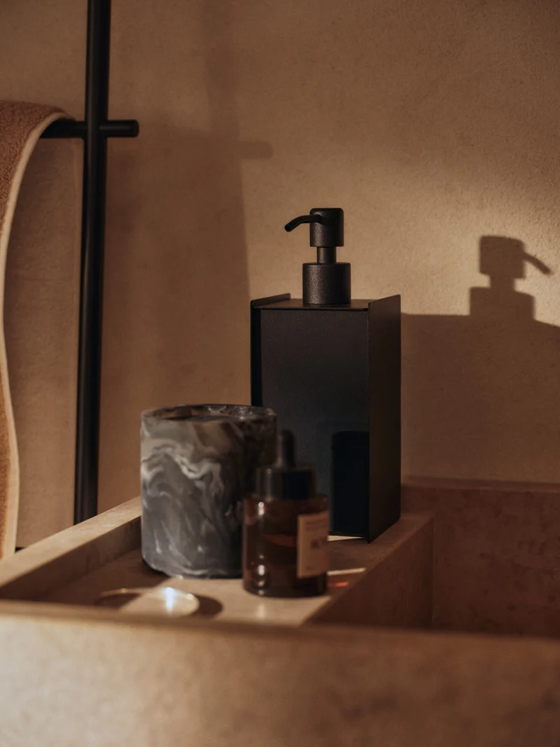 Sama Soap Dispenser - Black