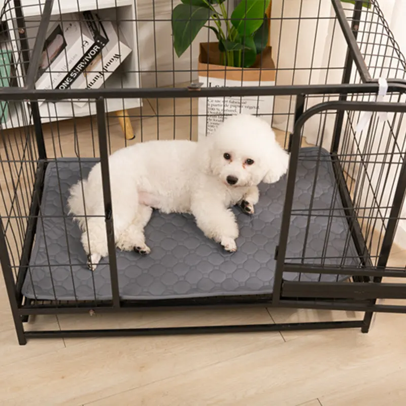 Tapis de protection imperméable, absorbant, antidérapant et anti griffes pour chiens et chats