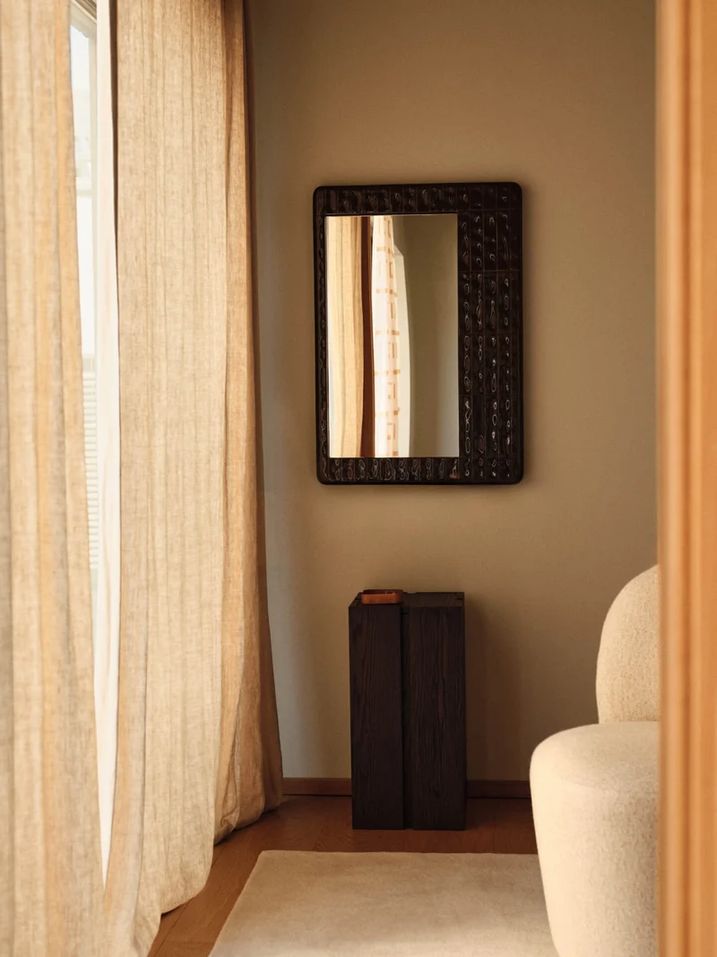 Parcel Pedestal - Dark Stained Oak