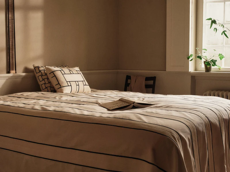 Lattice Cushion - Rectangular - Off-White/Black