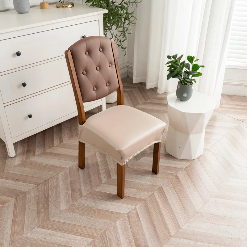Housse pour assise siège de chaise simili cuir imperméable avec attaches anti glisse