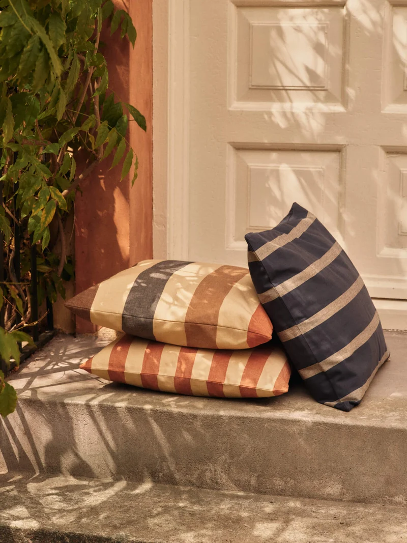 Strand Outdoor Cushion - Indigo Blue/Parchment