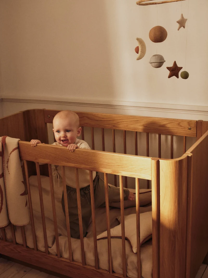 Tilu Baby Cot - Natural Oak
