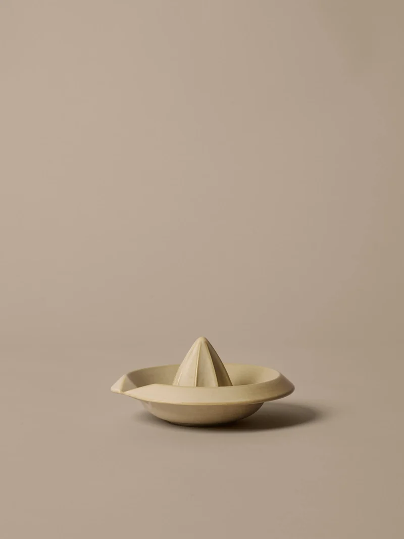 Erena Citrus Juicer - Cream
