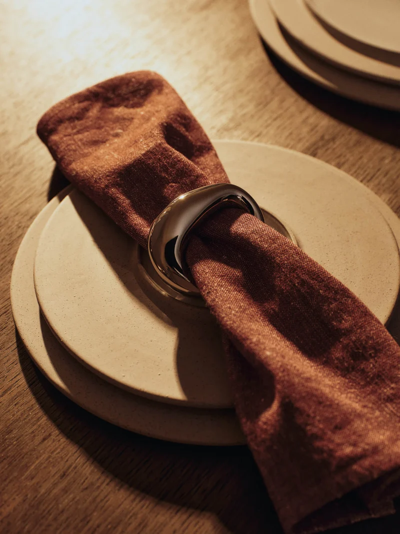 Hale Napkins - Set of 4 - Chestnut