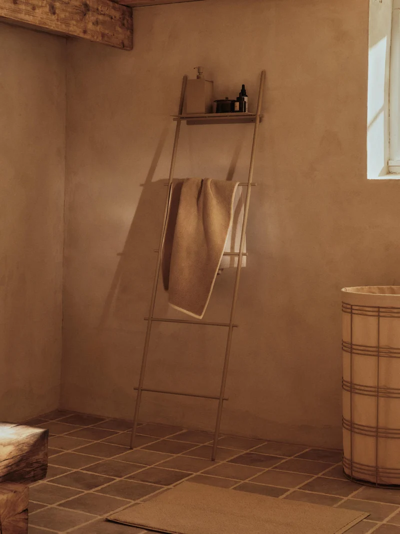 Dora Towel Ladder - Cashmere