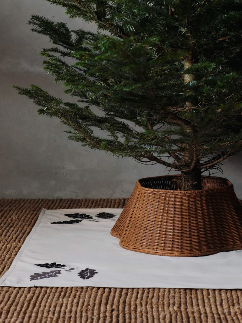 Oak Christmas Tree Blanket - Square - Natural