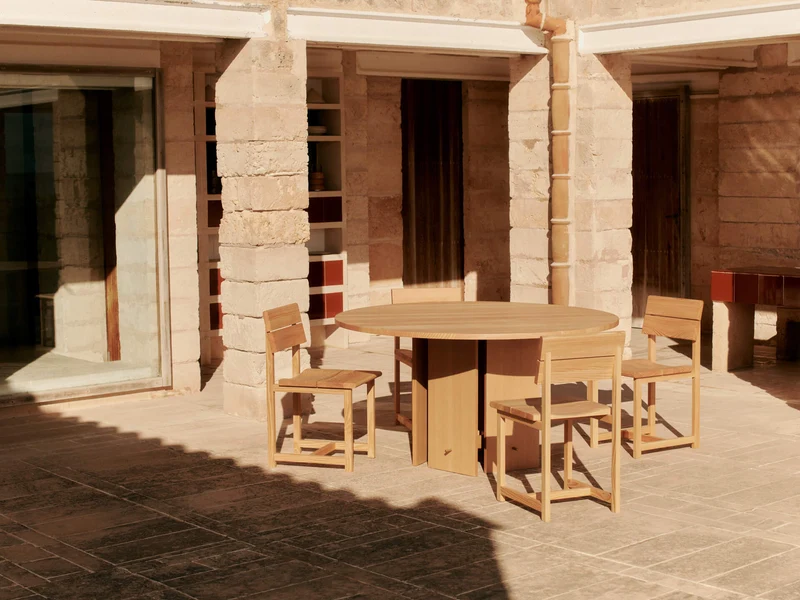 Aukko Dining Table - Ø140 - Douglas Fir