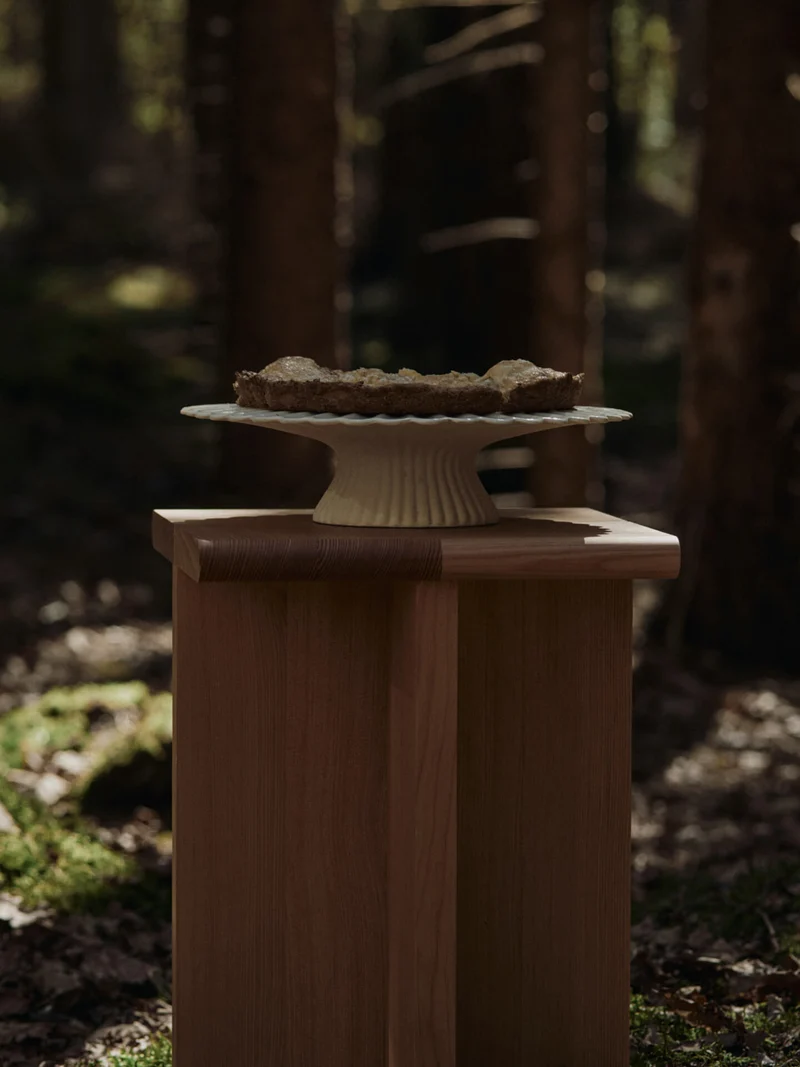 Fountain Cake Stand - Off-White