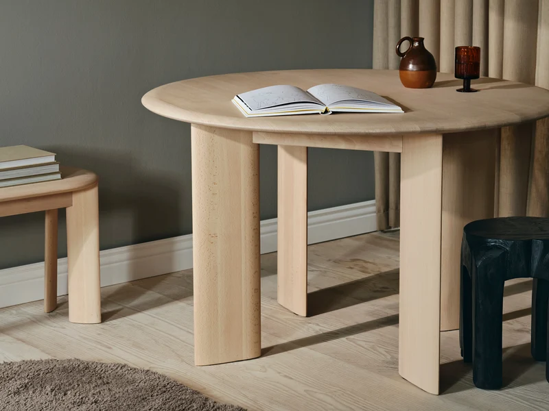 Bevel Table - Round Ø117 - White Oiled Oak