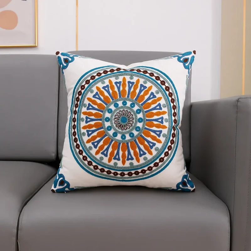 Housse de Coussin Broderie TOUVEL