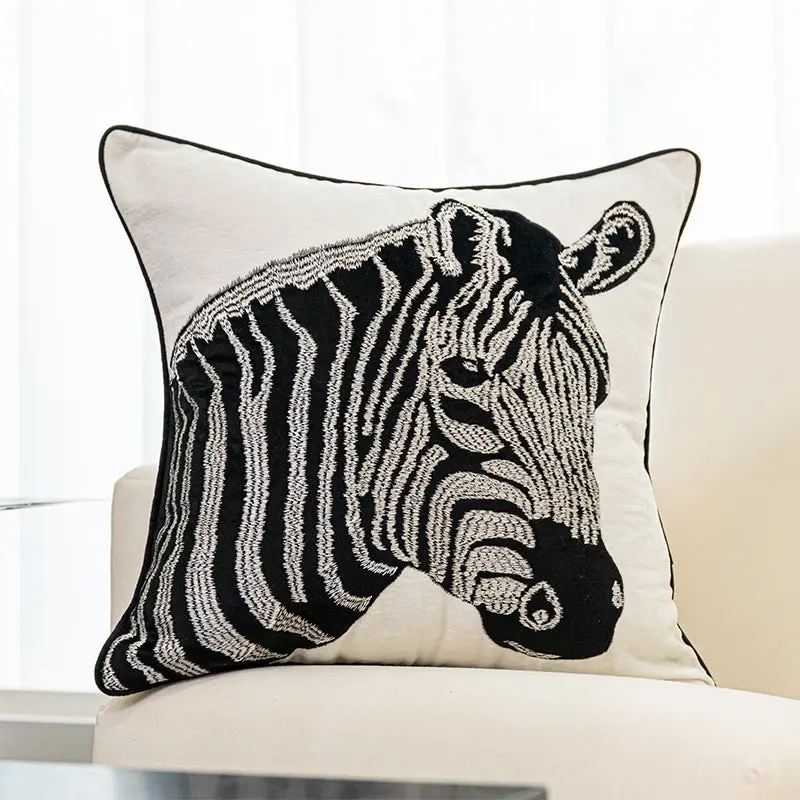 Housse de Coussin Luxe Brodé PINE