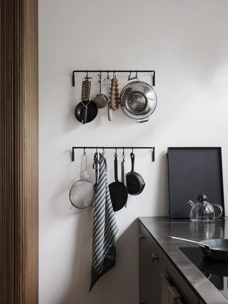 Kitchen Rod - Black Brass