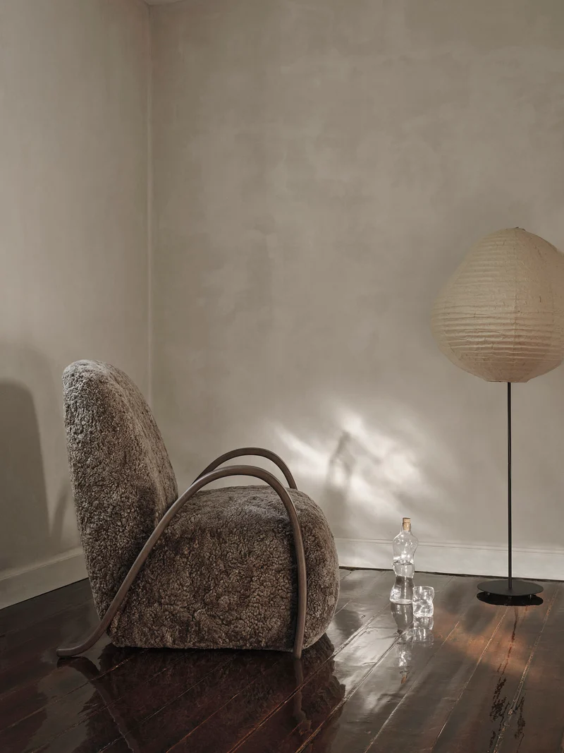 Kurbis Floor Lamp - Tall - Black/Natural