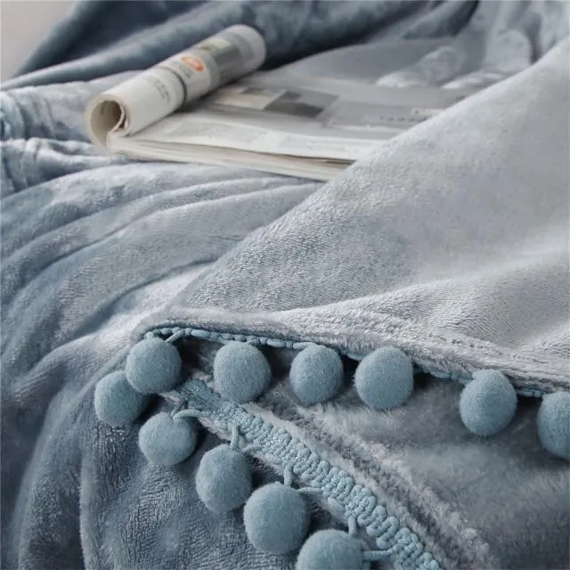 Plaid Canapé en Flanelle Bleu Ciel à Pompons