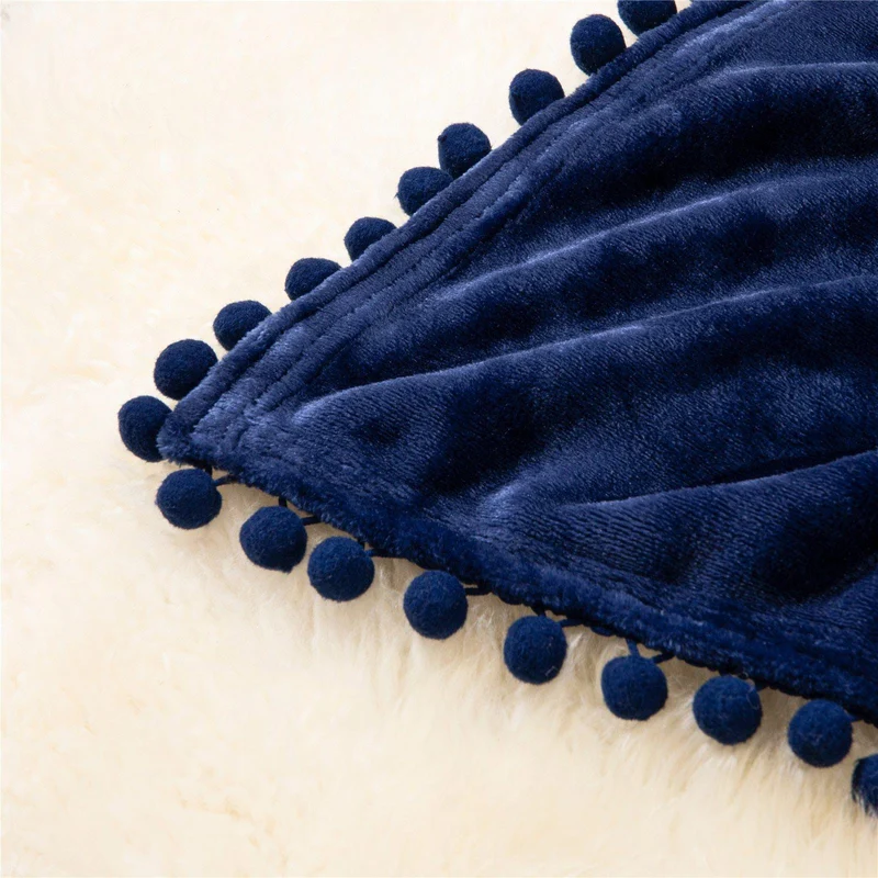 Plaid Canapé en Flanelle Bleu à Pompons