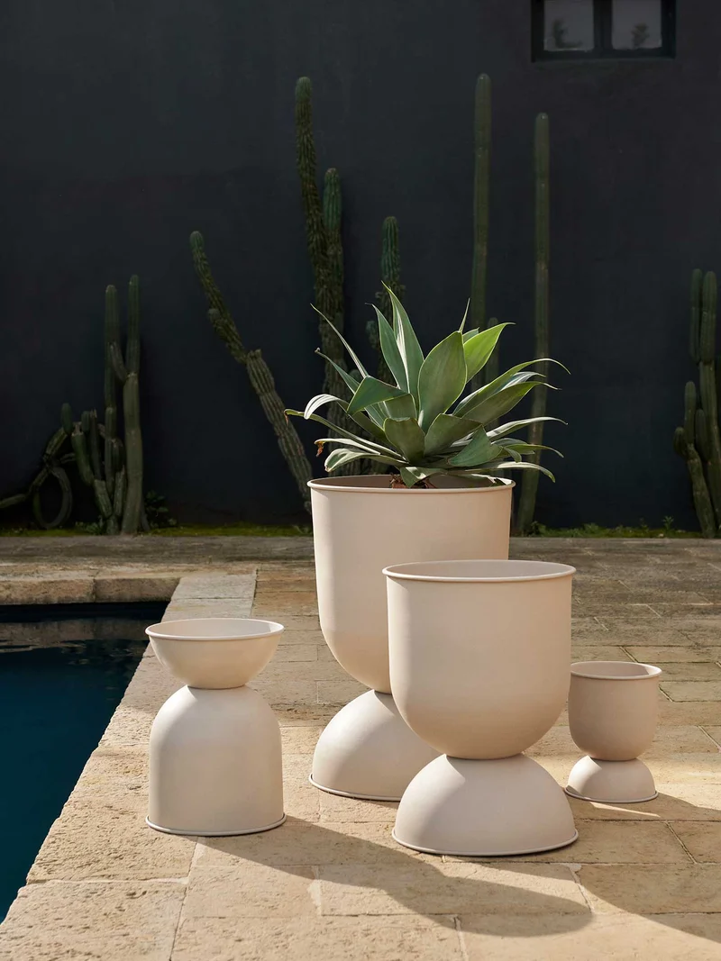 Hourglass Pot - Extra Small - Cashmere