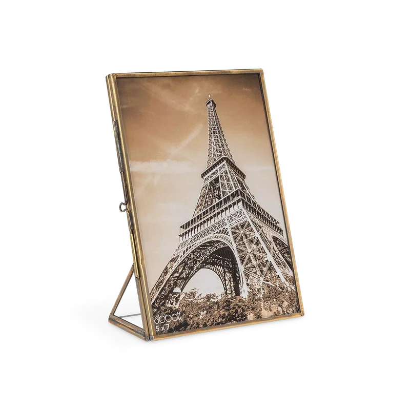 Candid - Picture frame minalist