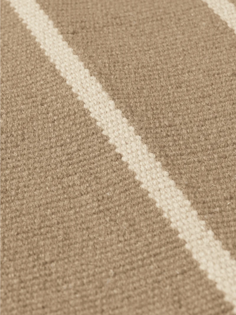Calm Kelim Mat - Dark Sand/Off-White