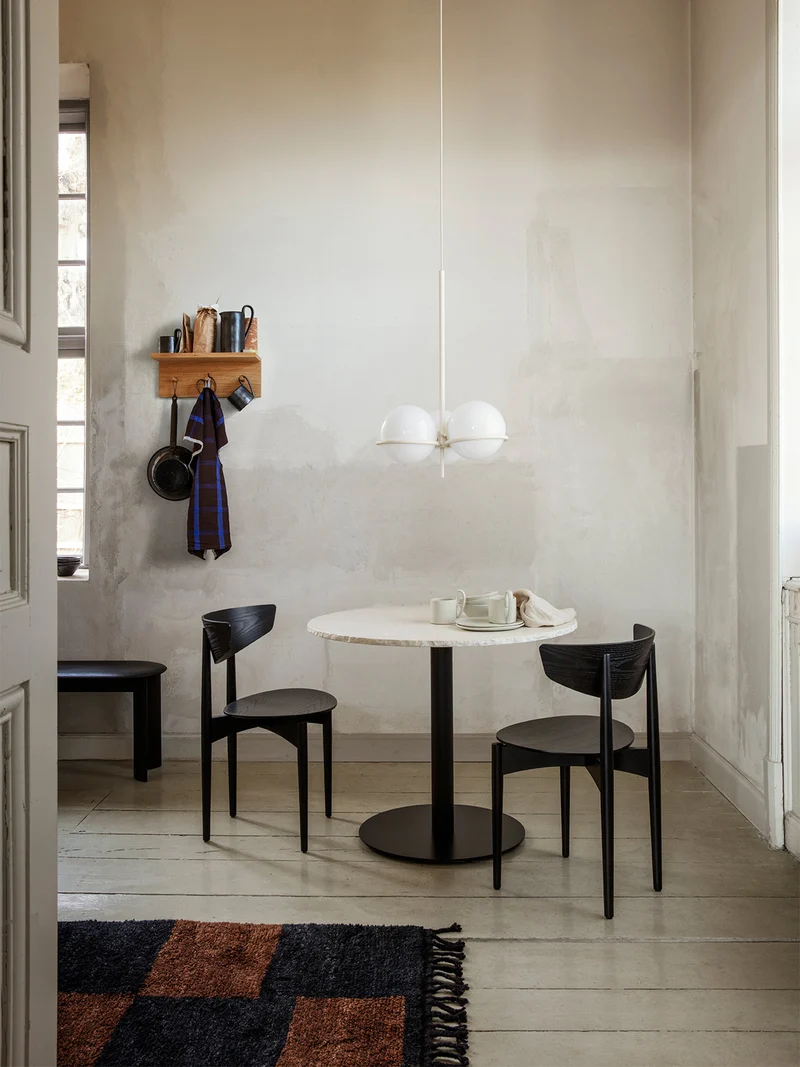 Mineral Dining Table - Bianco Curia - Black