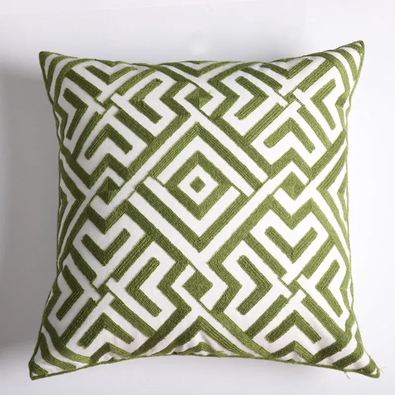 Housse de Coussin Broderie Géométrique MIRA